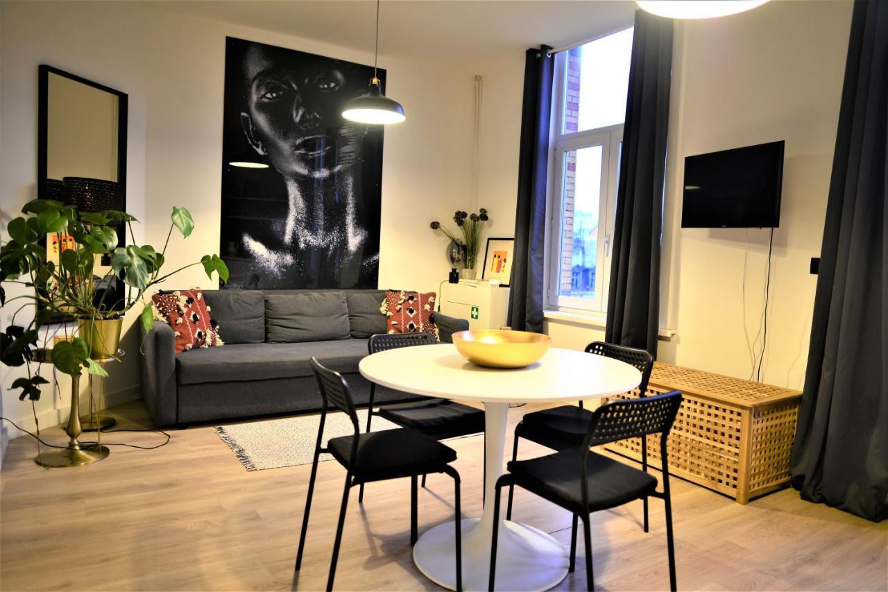 Sleep Inn - Black And White Modern Flat With Cityview Amberes Exterior foto