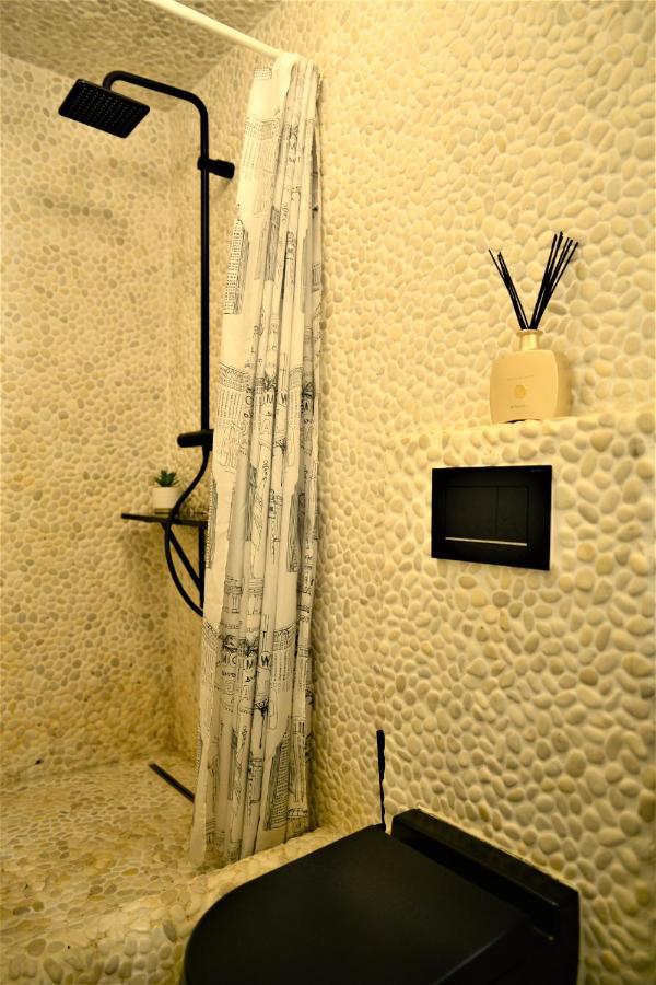 Sleep Inn - Black And White Modern Flat With Cityview Amberes Exterior foto